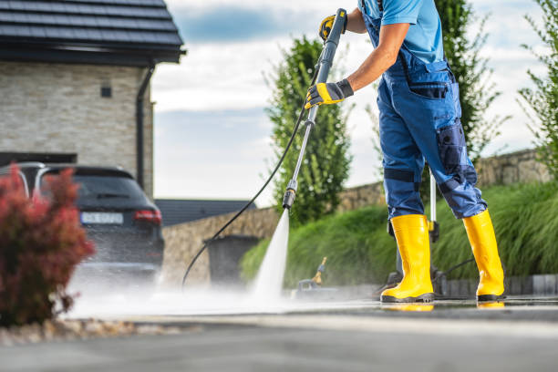 Why Choose Our Certified Pressure Washing Experts for Your Project Needs in Bloomfield Hills, MI?